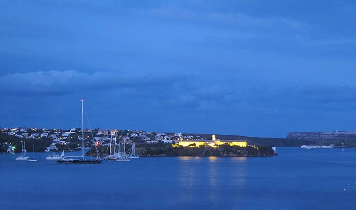 Hospital militar de l'illa del Rei. Port de Maó.