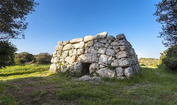 Navetes de Rafal Rubí. Menorca talayótica